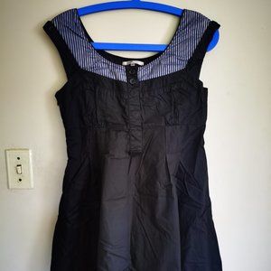 Black Sleeveless Dress